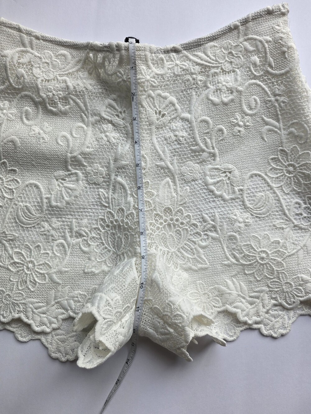 Zara White High-Rise Lace Floral Shorts - Picture 10 of 10